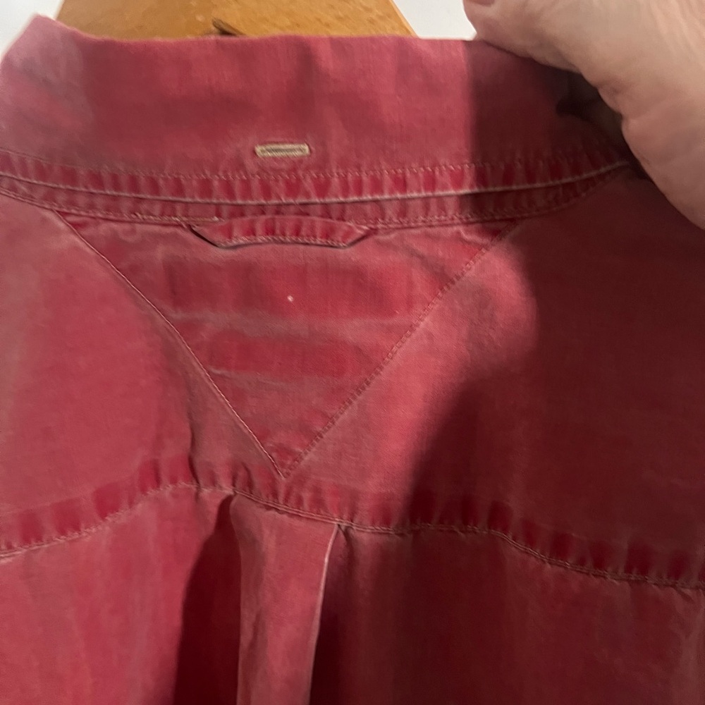 Men's Tommy Hilfiger Red Button-Up Pigment Dyed Shirt - Size XL - Picture 3 of 14